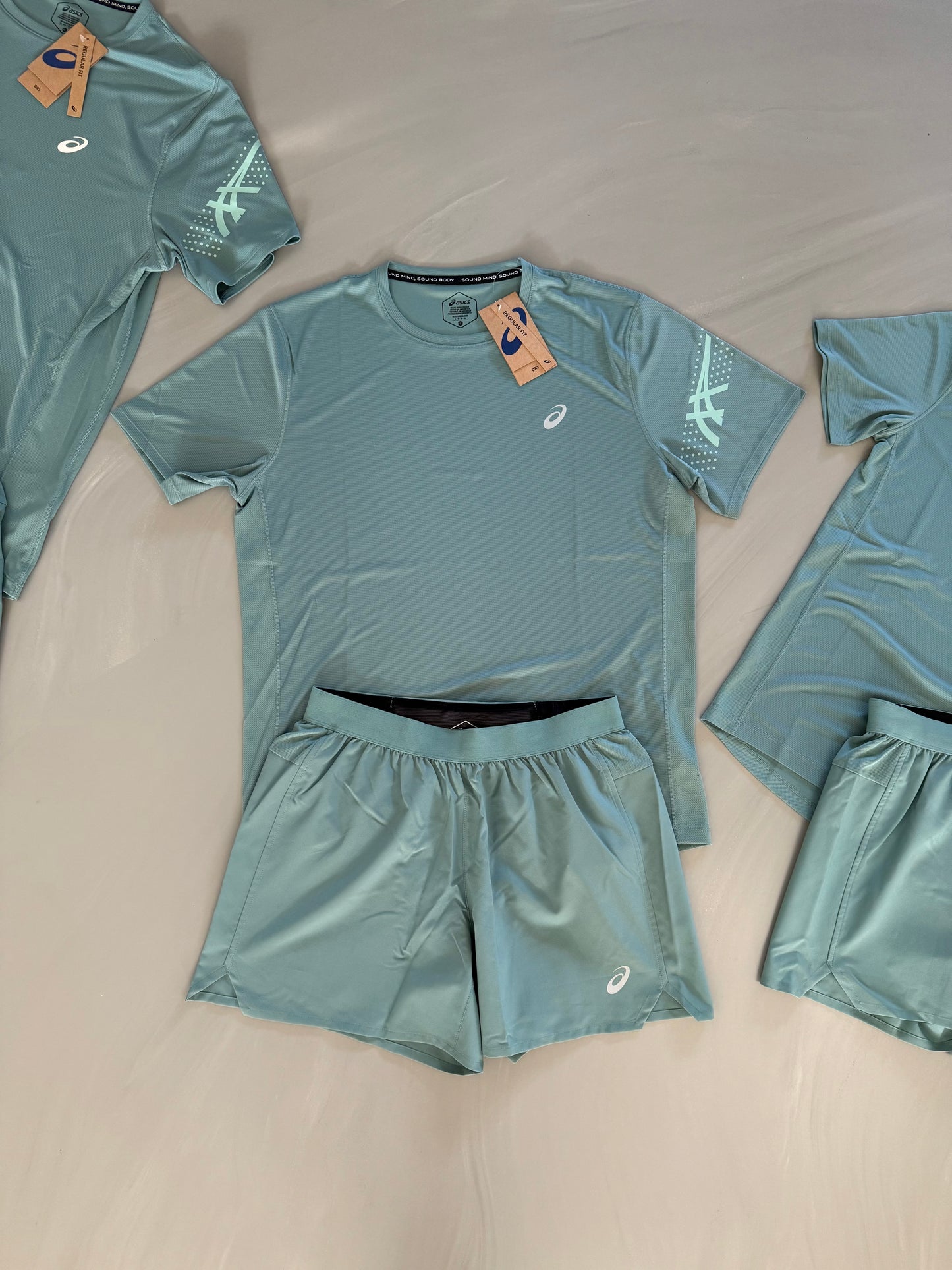 Asics set ‘Matcha Green’